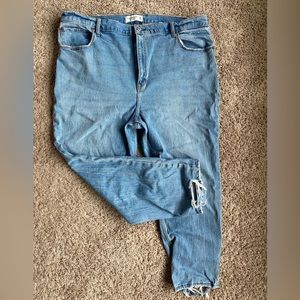 Abercrombie & Fitch Ankle Straight Jeans